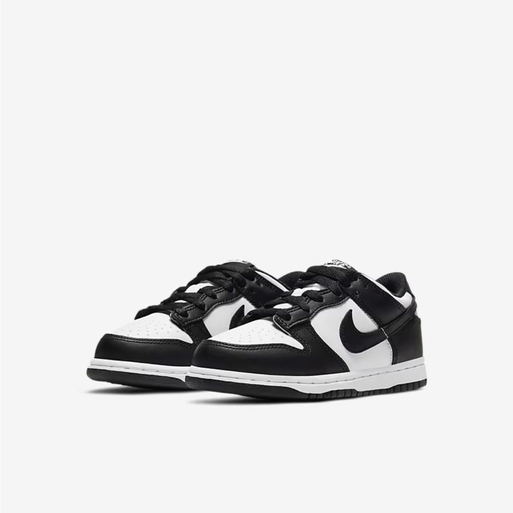 Nike low dunk panda size 2.5